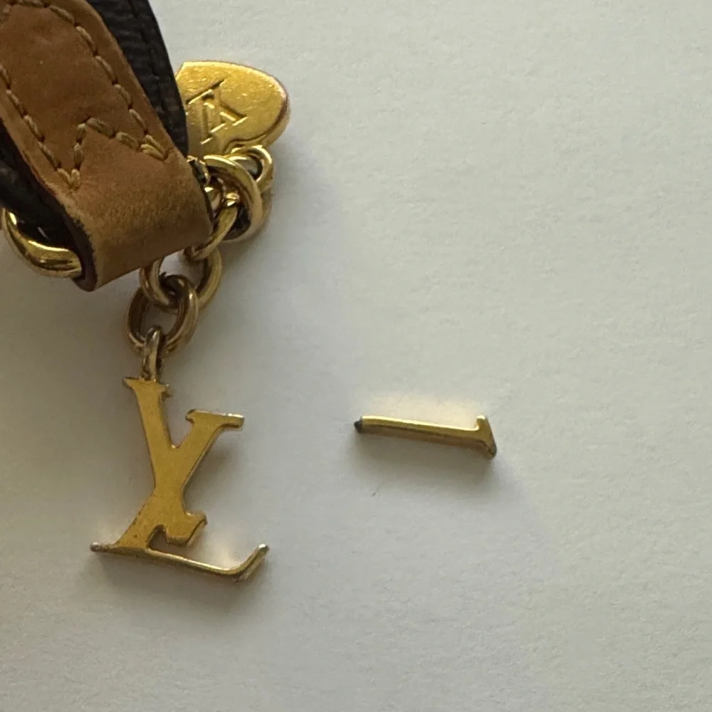 🔘Louis Vuitton Monogram Brown and Gold Key Chain - Picture 6 of 6